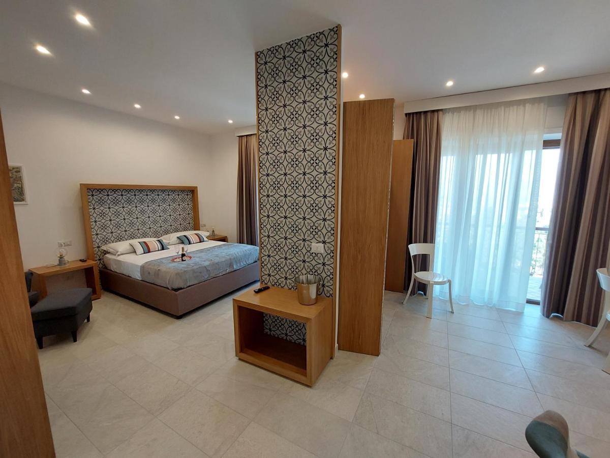 Mistral Luxury Suites Sorrento Exterior foto
