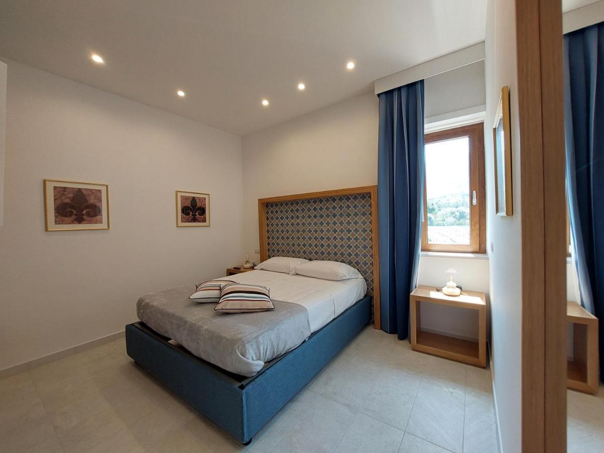 Mistral Luxury Suites Sorrento Exterior foto