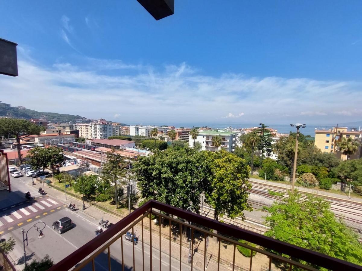 Mistral Luxury Suites Sorrento Exterior foto