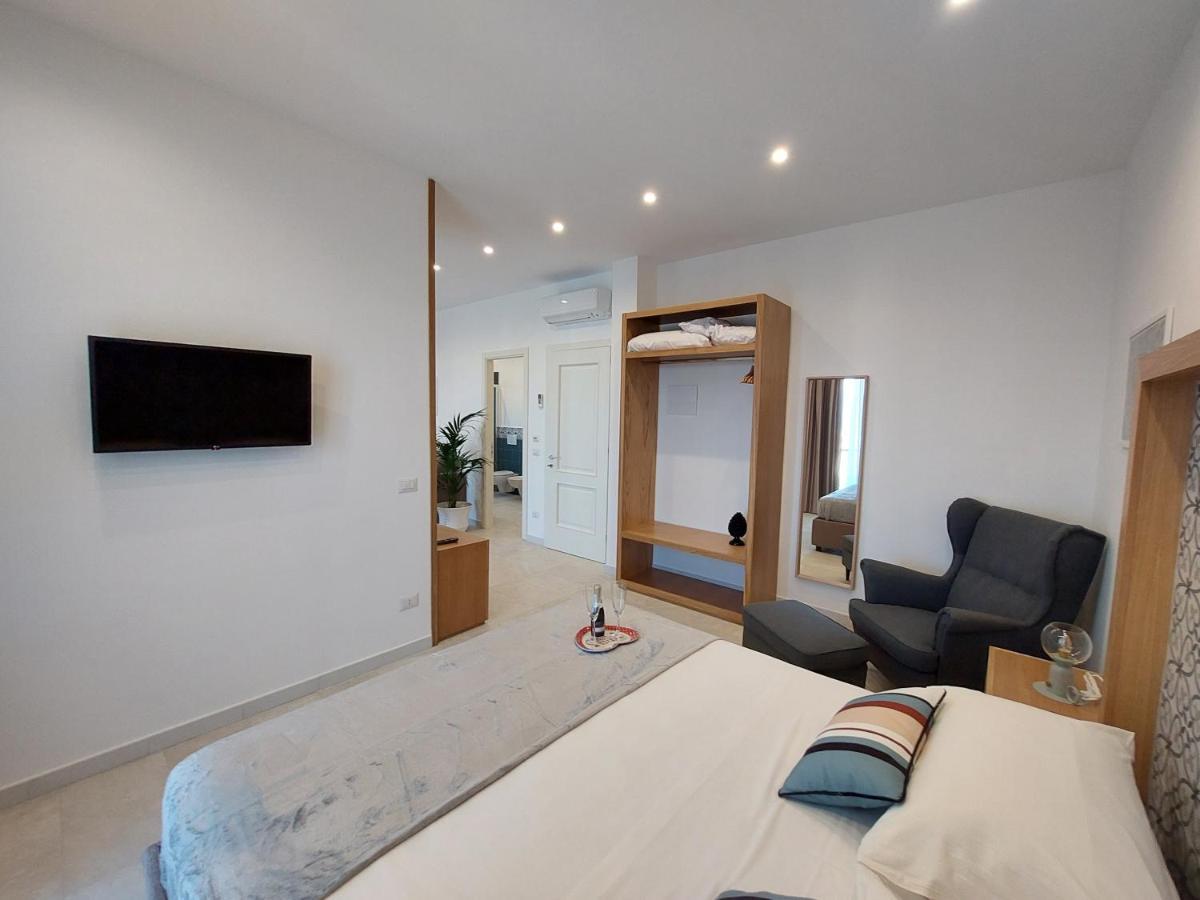 Mistral Luxury Suites Sorrento Exterior foto